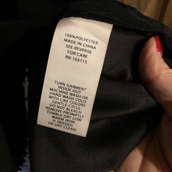 Nanette Lepore 10 LBD Black Daisy Appliqué Trim Shift Swing Sleeveless Dress - Picture 9 of 9